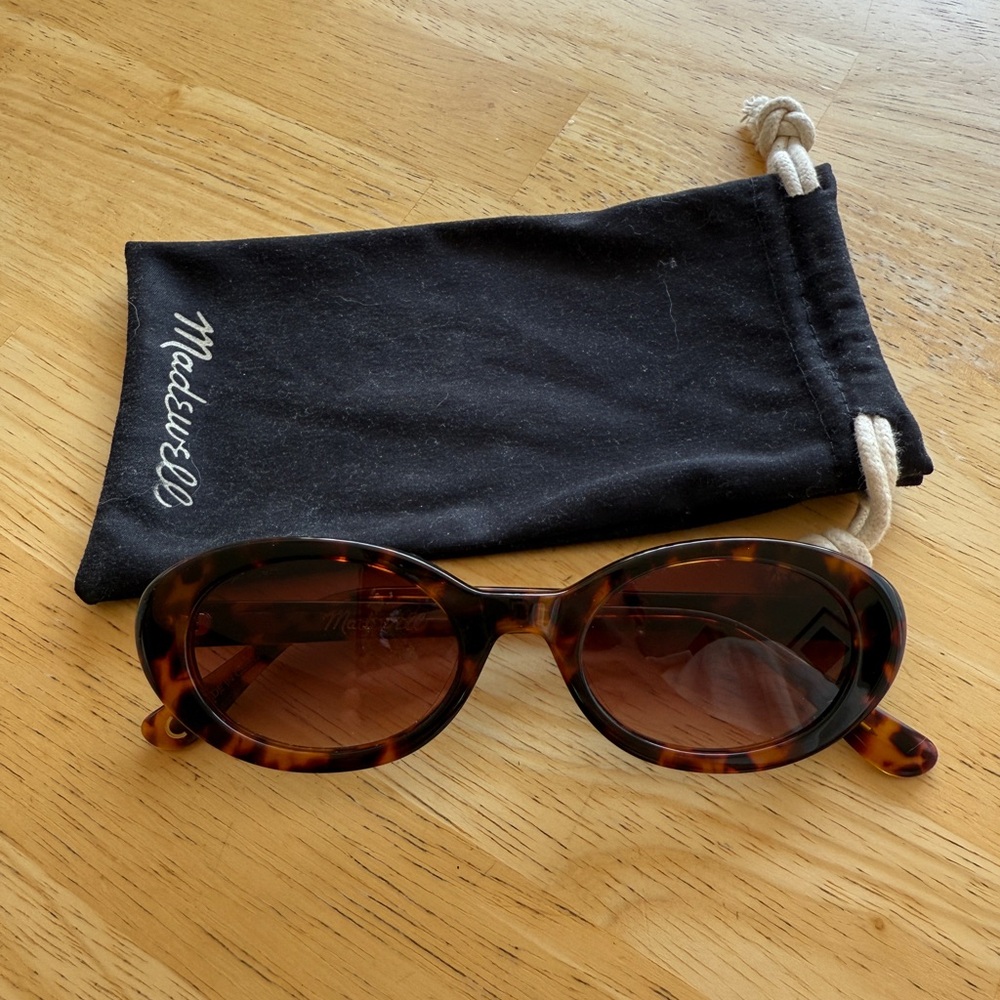Madewell Brown Tortoise Russel Oval Sunglasses